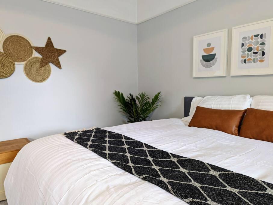 Parkview Cottage - Lovely Home With Cosy Fireplace คาร์นูสตี ภายนอก รูปภาพ