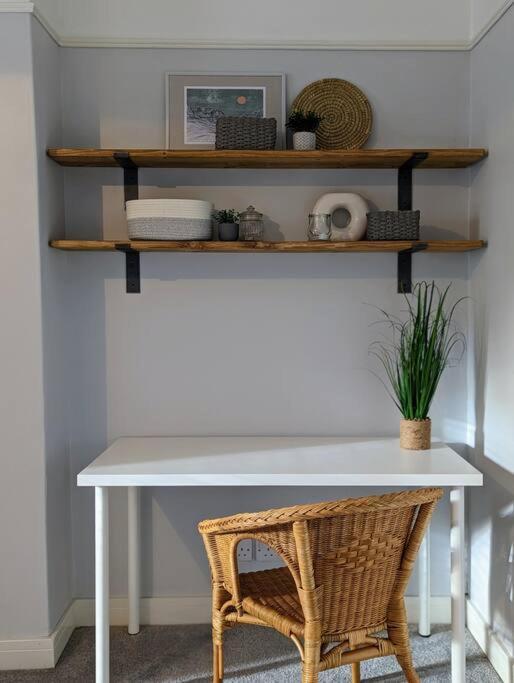 Parkview Cottage - Lovely Home With Cosy Fireplace คาร์นูสตี ภายนอก รูปภาพ
